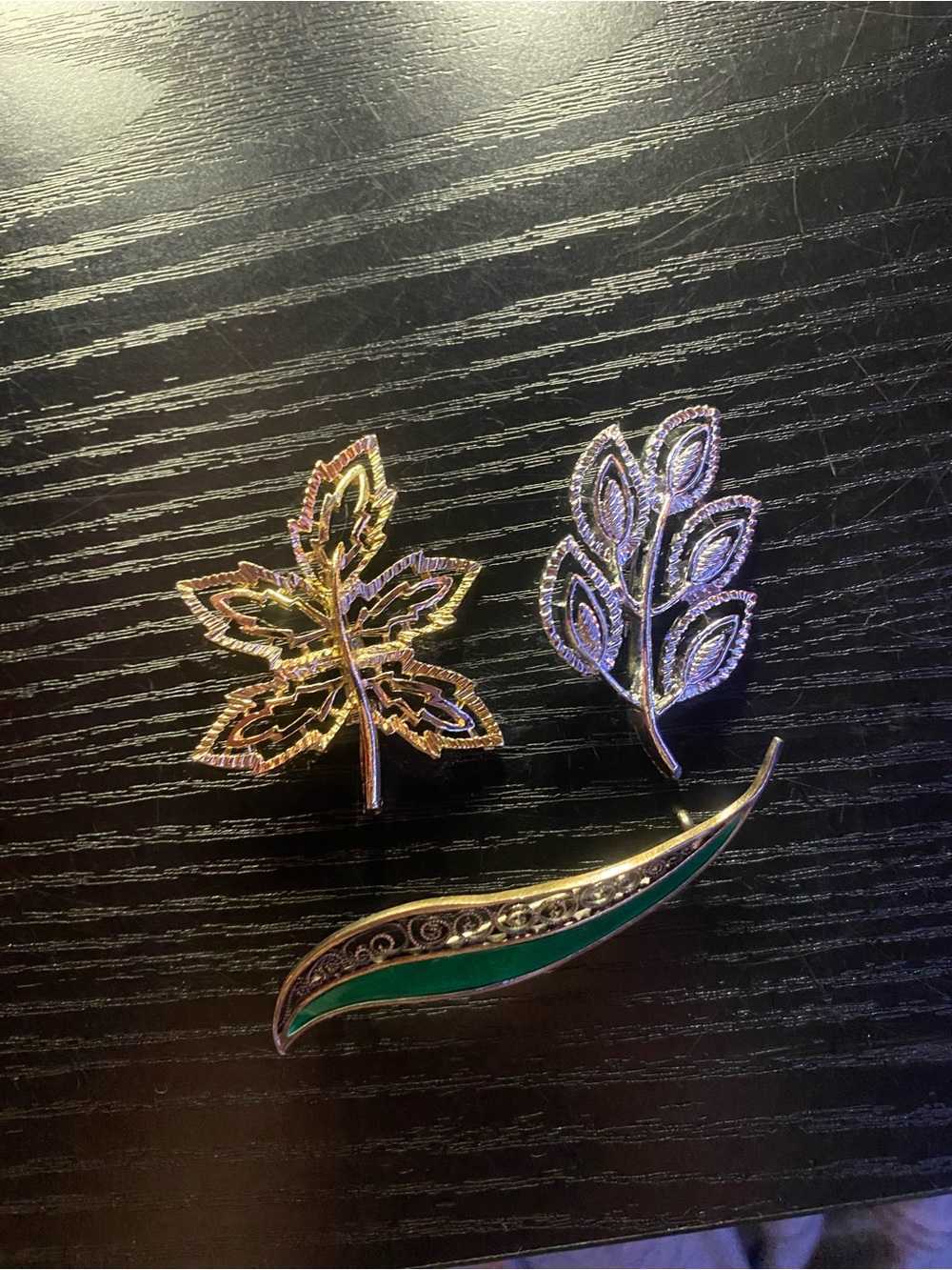 VINTAGE Gold-Tone Leaf Brooch Trio with Green Accent - Women Accessories
